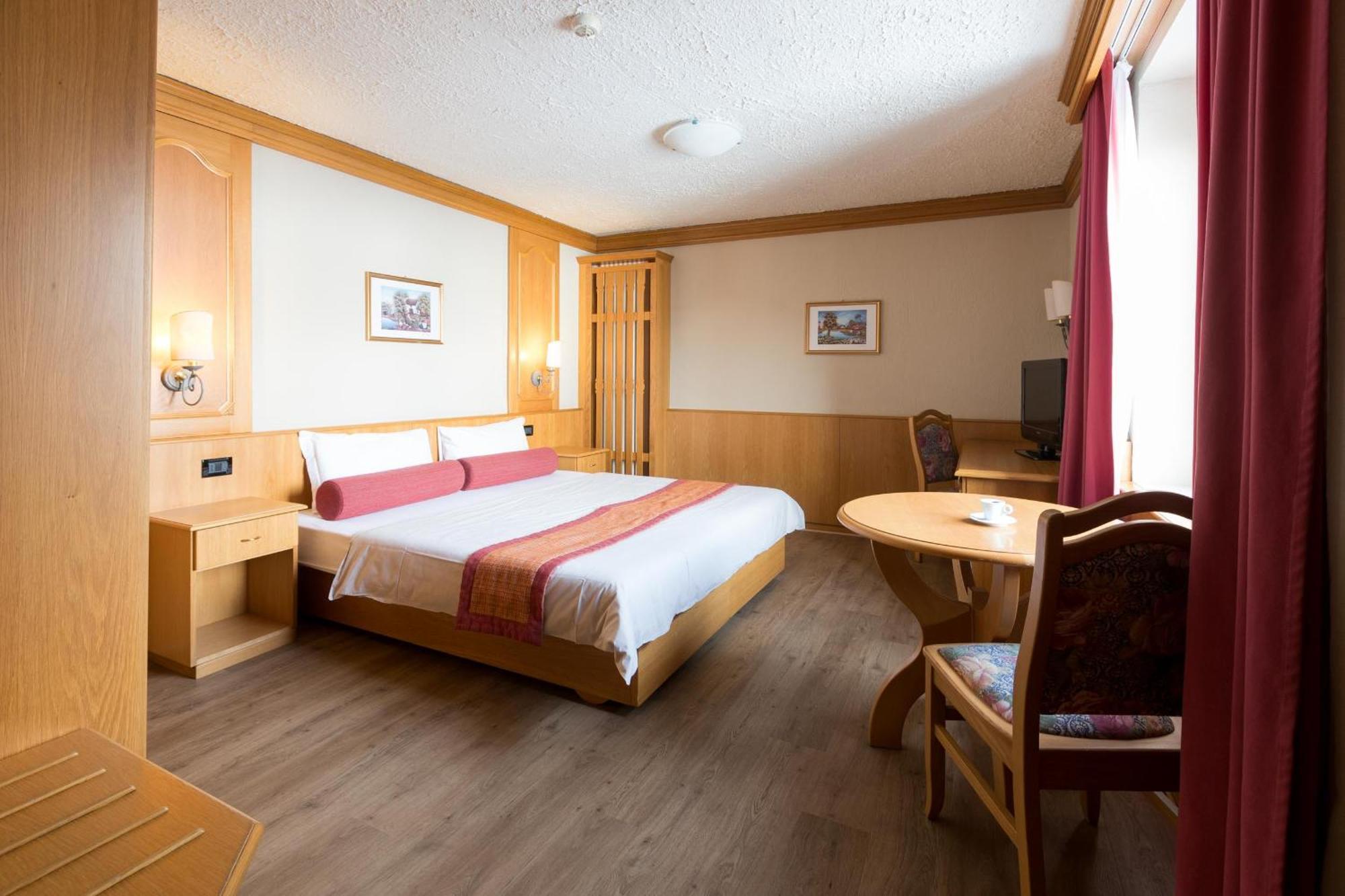 Hotel Intermonti Λιβίνιο Εξωτερικό φωτογραφία